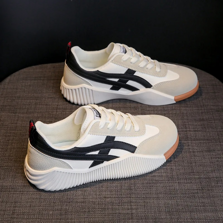 Cardi Sneakers