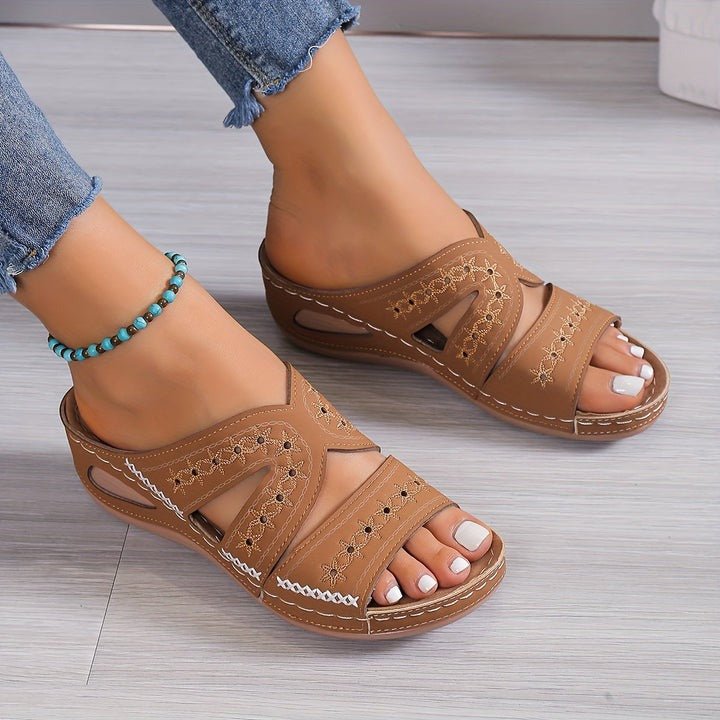 Leona Sandals
