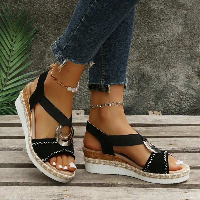 Praelia Sandals