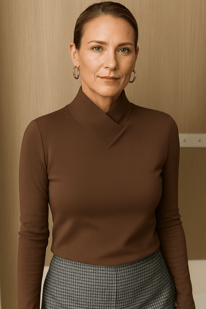 Ariana High-Neck Top